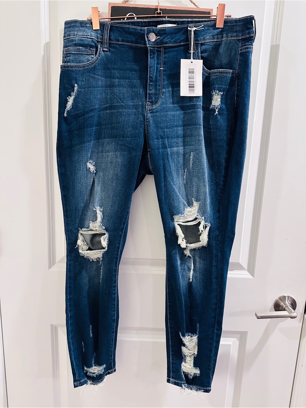 Dark Blue Distressed Skinny Jeans